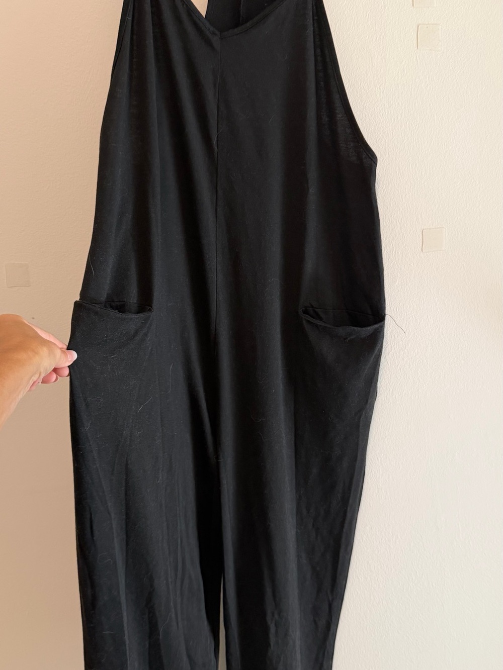 SHEIN Black Relaxed V-Neck Jumpsuit with Pockets